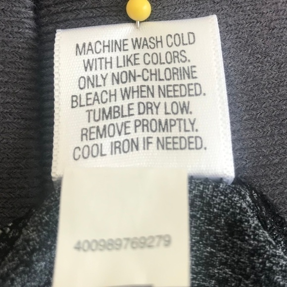 *4/$20* Apt 9 Black & White Sleeveless Blouse - Picture 5 of 7